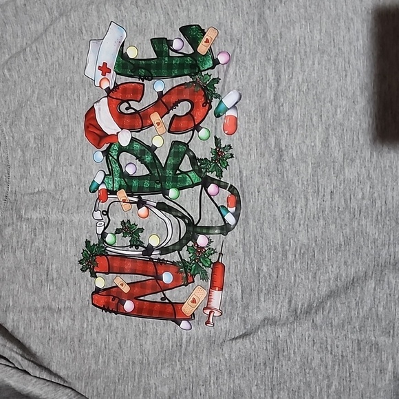 I1 - NIB Nurse Christmas T-Shirt - Picture 2 of 3